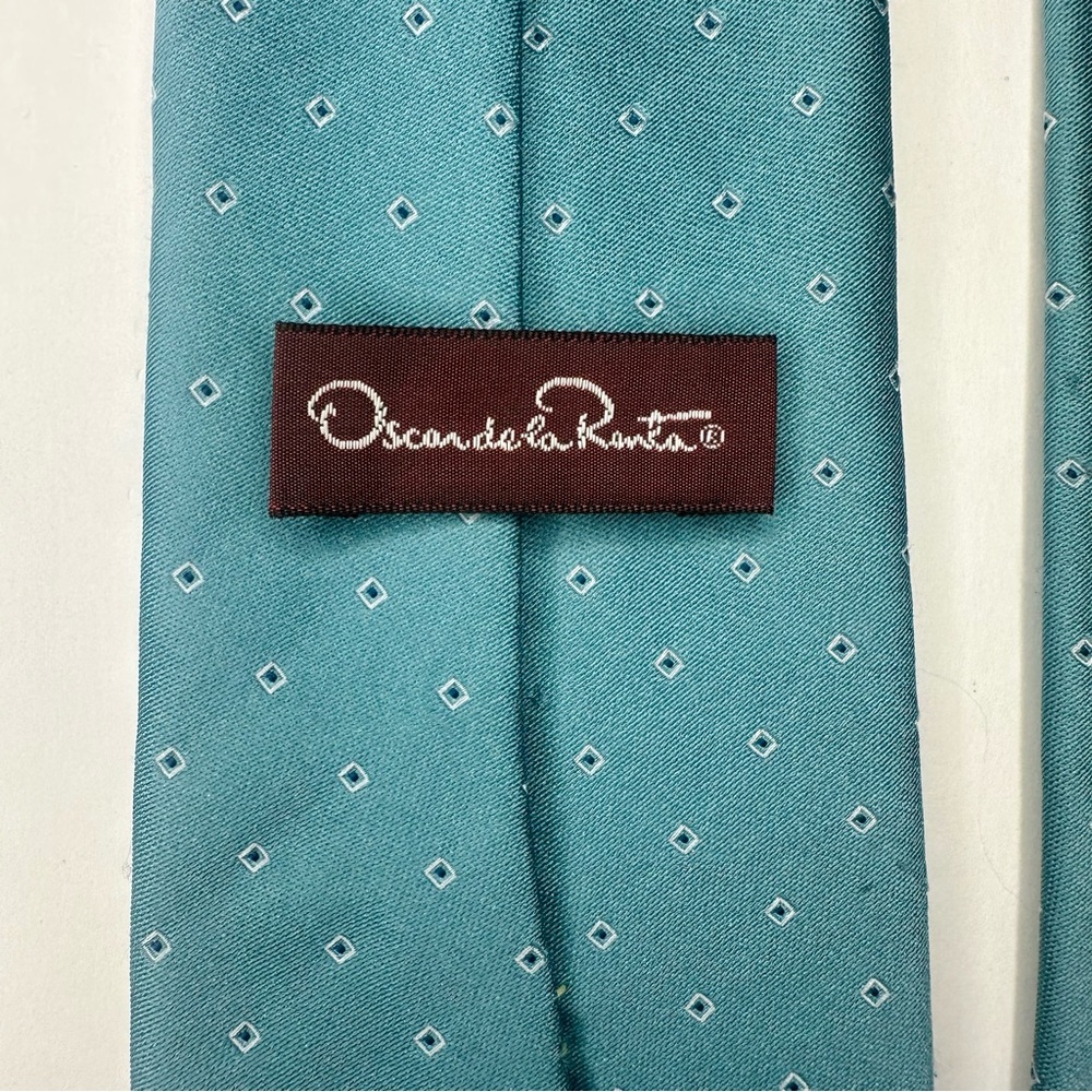 Vintage OSCAR de la RENTA Signature Embroidered Aqua Patterned Silk Classic Tie - Picture 2 of 6